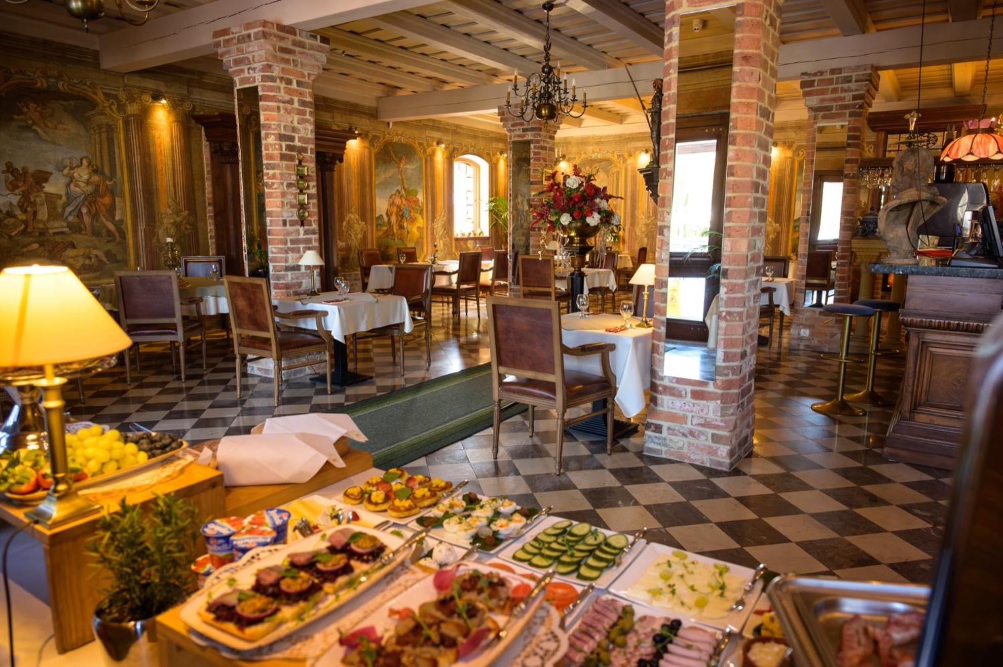 Żabi Dwór - Hotel, Restauracja, Spa Zielona Góra Exterior foto